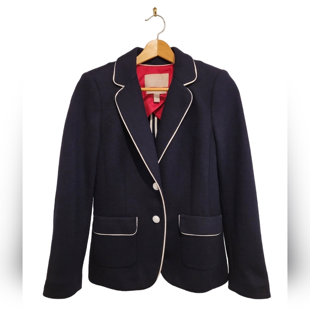 Banana Republic Vintage Italian Fabric True Navy Preppy Blazer Jacket Button Six